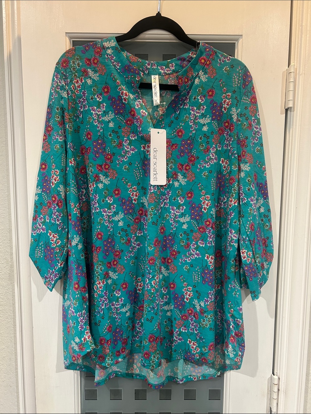 dear Scarlett Teal Floral Split-Neck Tunic